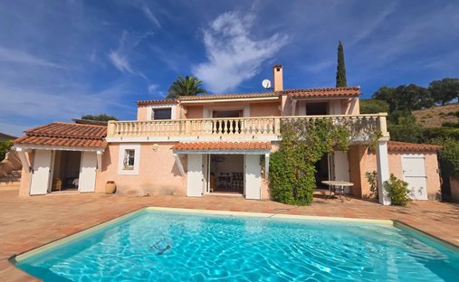 Villa in Les Issambres, Roquebrune-sur-Argens, France 1