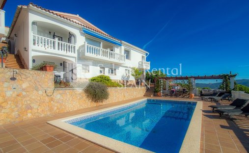 Chalet in Lloret de Mar, Catalonia, Spain 1