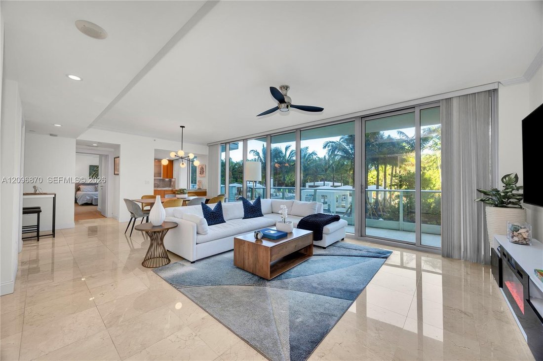 Condo in Miami, Florida, United States 1 - 18996342