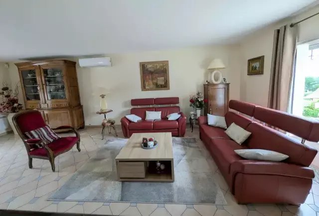 House in Sud, Plaisir, France 3 - 18102823