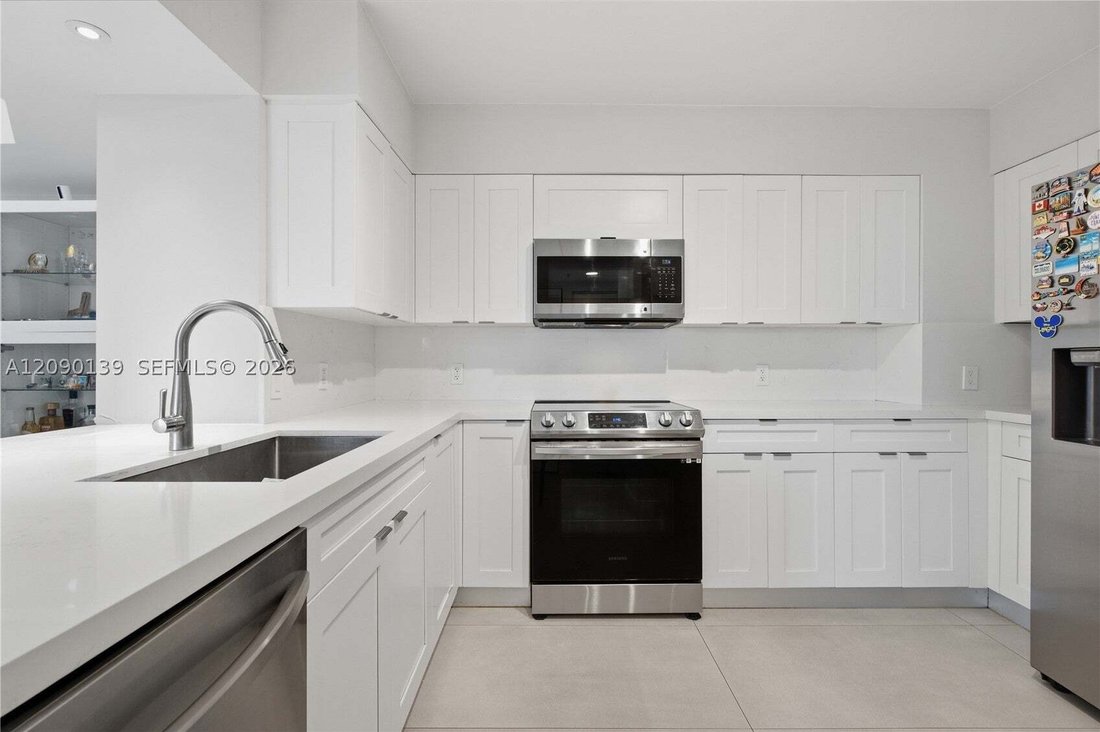 Condo in Miami, Florida, United States 4 - 18993038