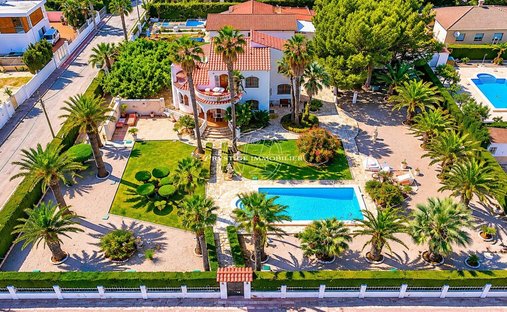 Villa in l'Ametlla de Mar, Catalonia, Spain 1