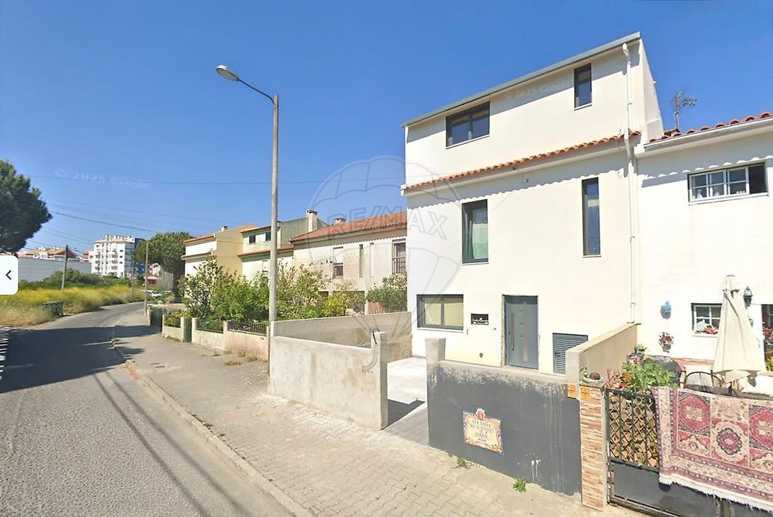 House in Algueirao-Mem Martins, Lisbon, Portugal 2 - 18993259
