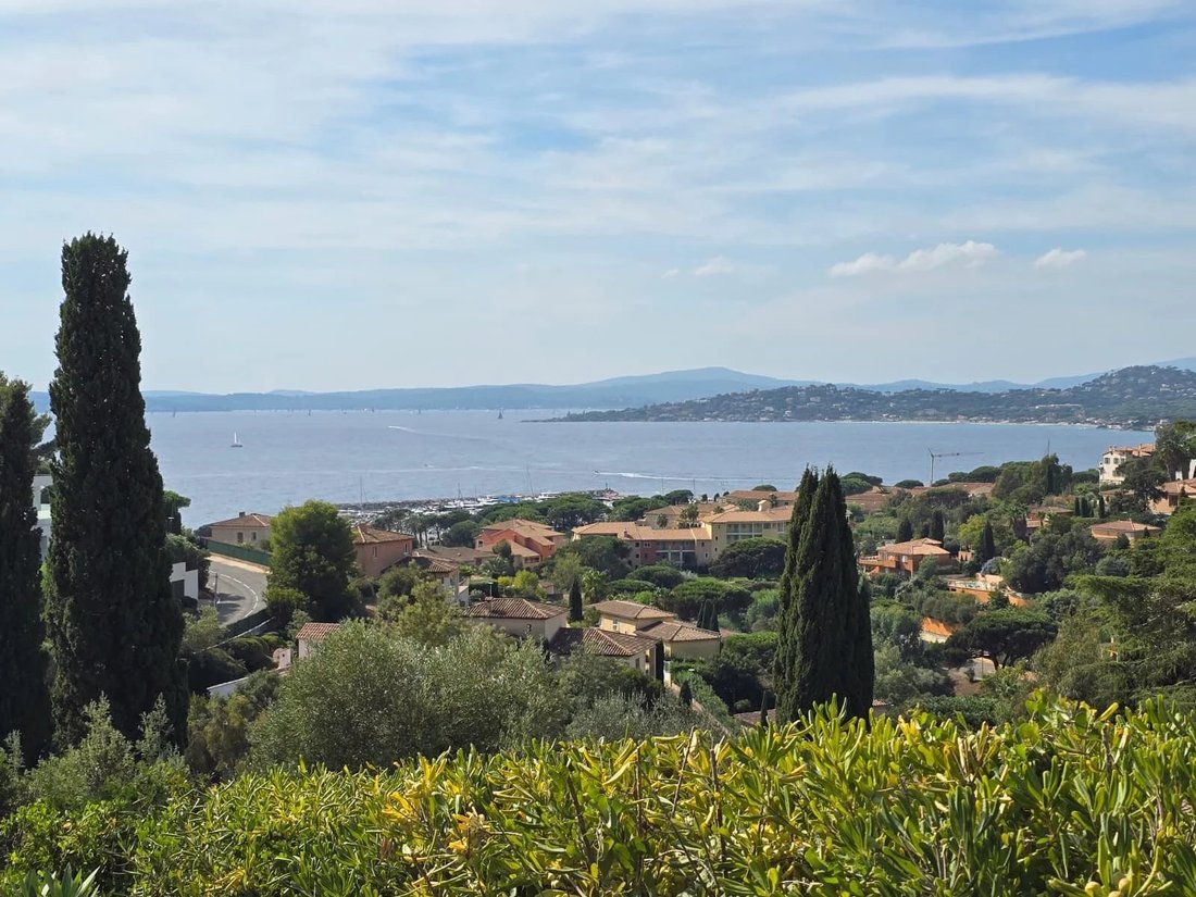 Villa in Les Issambres, Roquebrune-sur-Argens, France 2 - 16905209