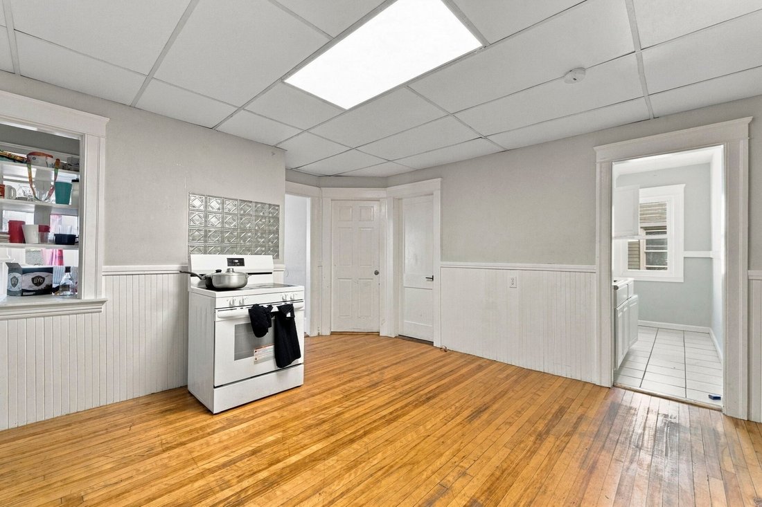 Worcester, Massachusetts, United States 5 - 18996346