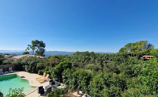 Estate in Ouest, Lorgues, France 1