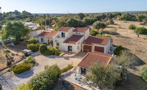 Villa in Praia da Luz, Algarve, Portugal 1