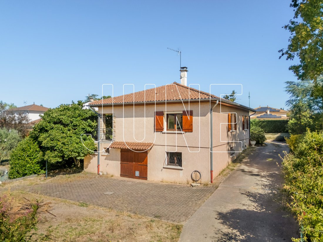 House in Chaponnay, Auvergne-Rhône-Alpes, France 1 - 18994069