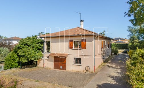 House in Chaponnay, Auvergne-Rhône-Alpes, France 1