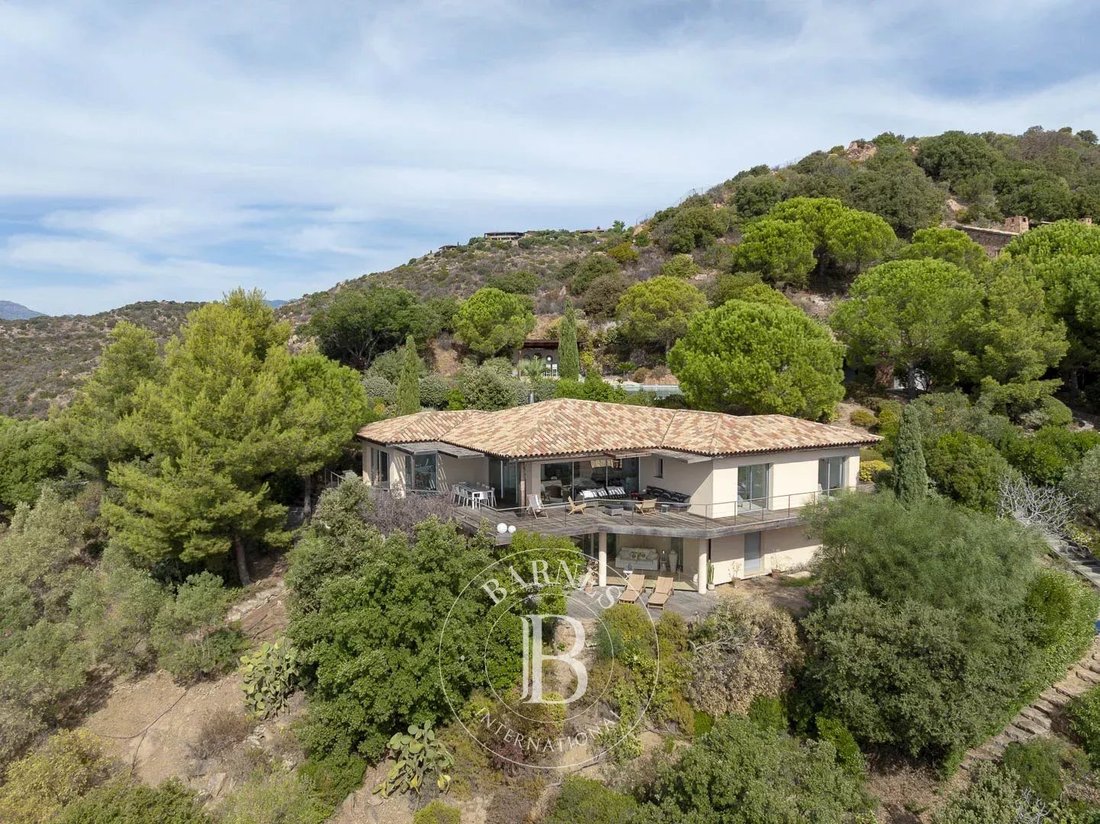 Villa in Porto-Vecchio, Corsica, France 2 - 18153394