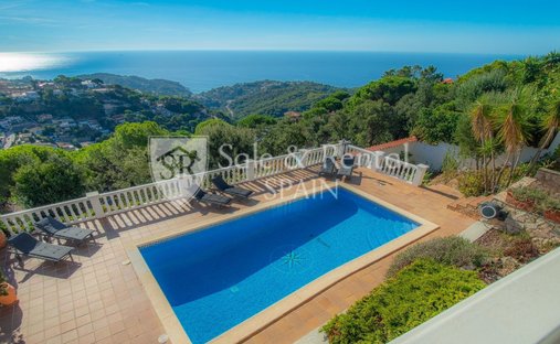 Chalet in Lloret de Mar, Catalonia, Spain 1