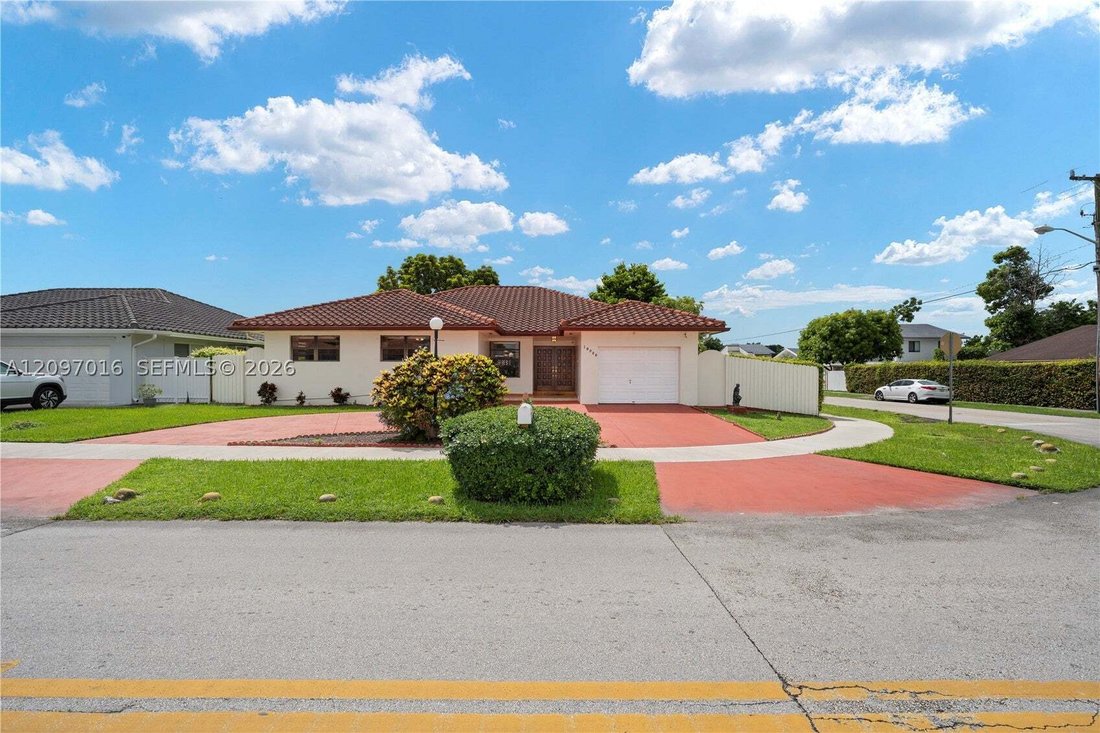 House in Miami, Florida, United States 3 - 18993033
