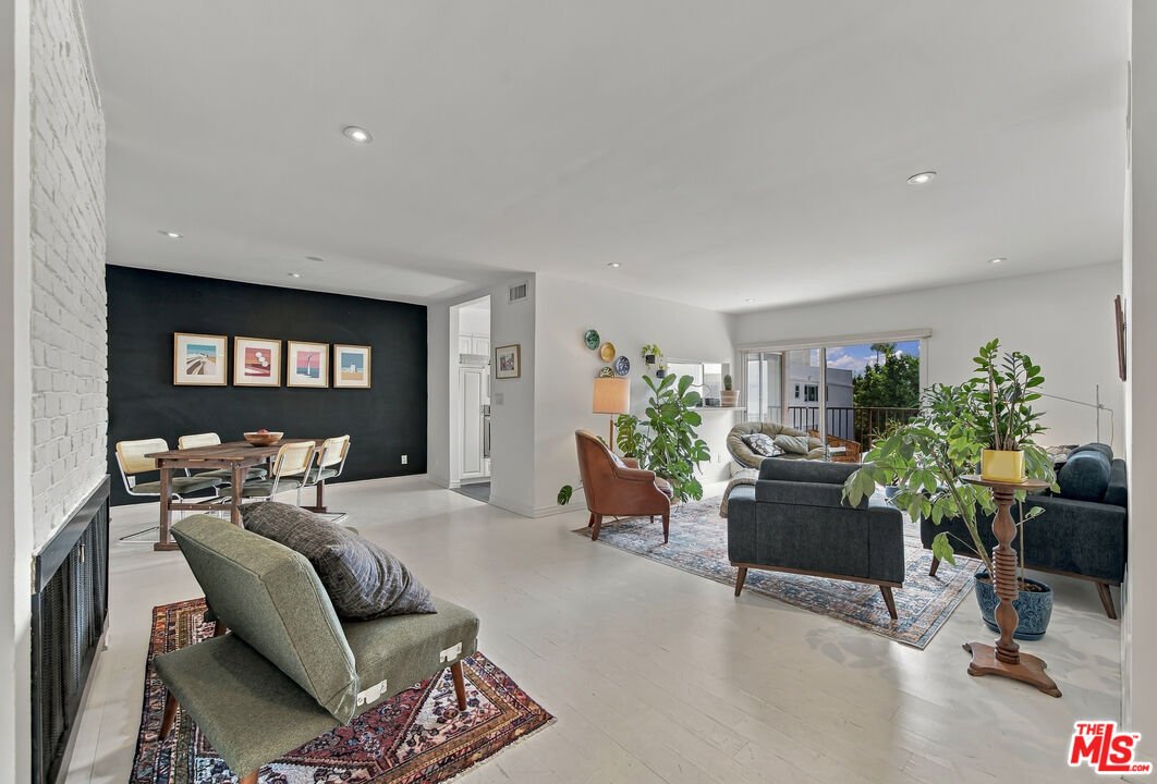 Condo in Los Angeles, California, United States 1 - 18996369