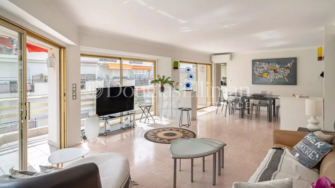 Apartment in Cannes, Provence-Alpes-Côte d'Azur, France 2 - 18994068