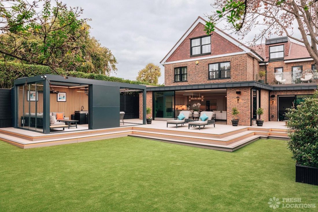 House in Ealing (London Borough of Ealing), Ealing, England 4 - 18993636