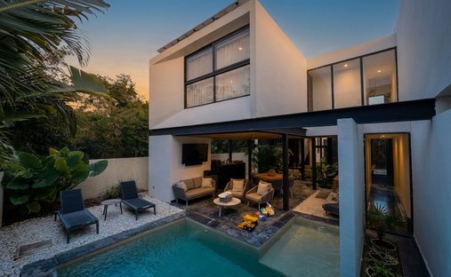 House in Santa María Yaxché, Yucatan, Mexico 1