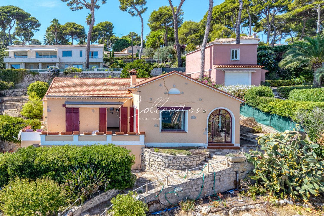 Villa in Les Cougoulins-Rastines, Antibes, France 2 - 18996278