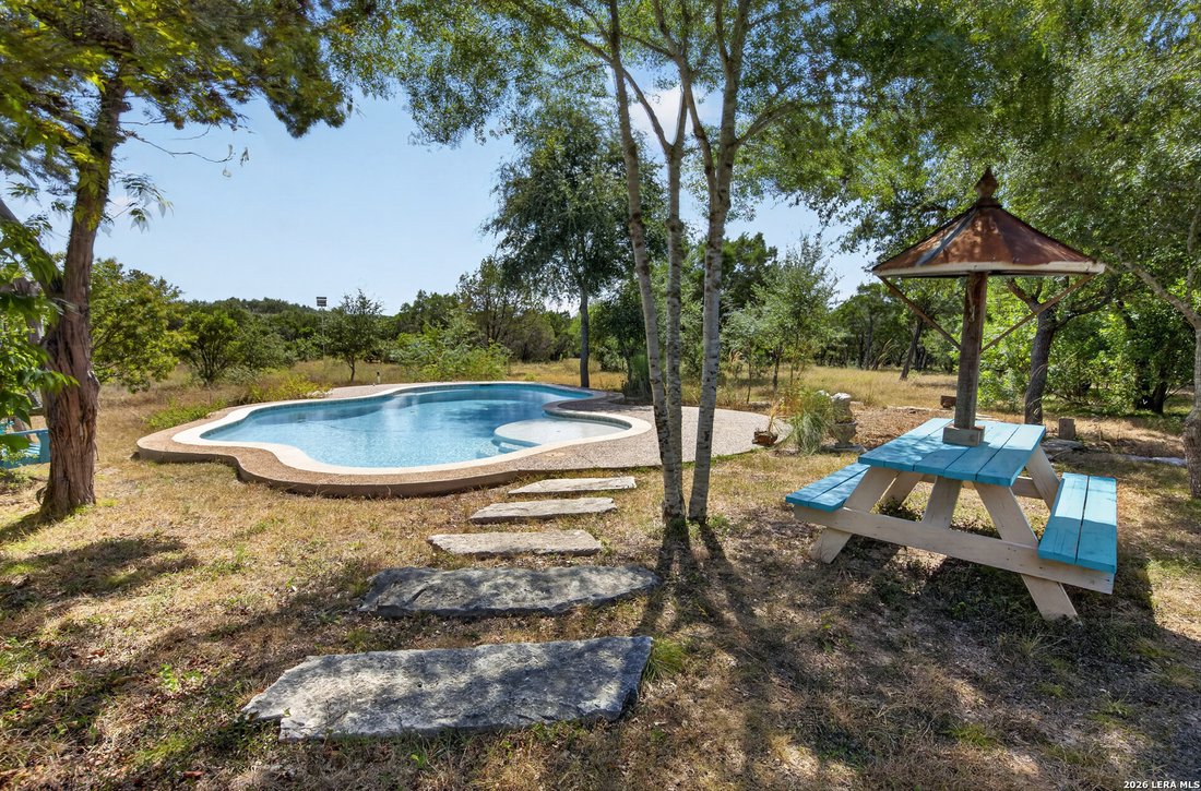 House in Helotes, Texas, United States 5 - 18993408