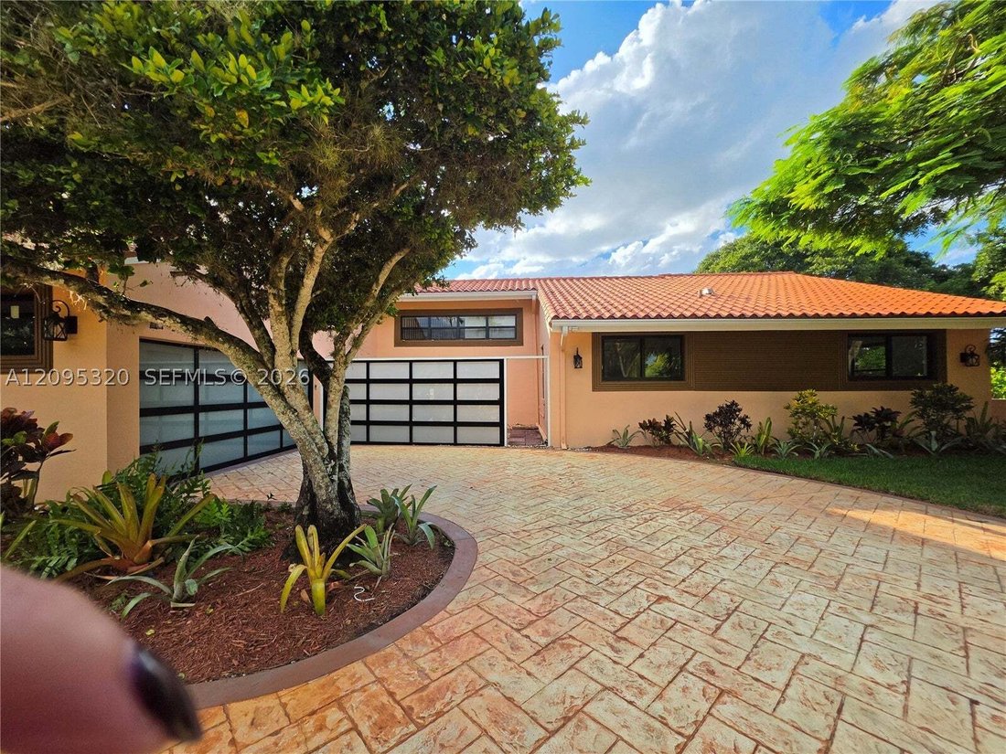 House in Miami, Florida, United States 3 - 18995707