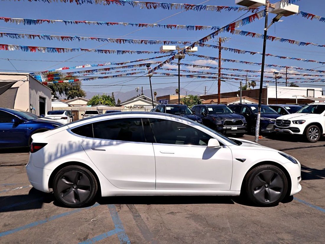 Sedan in El Monte, CA, United States 4 - 18997099