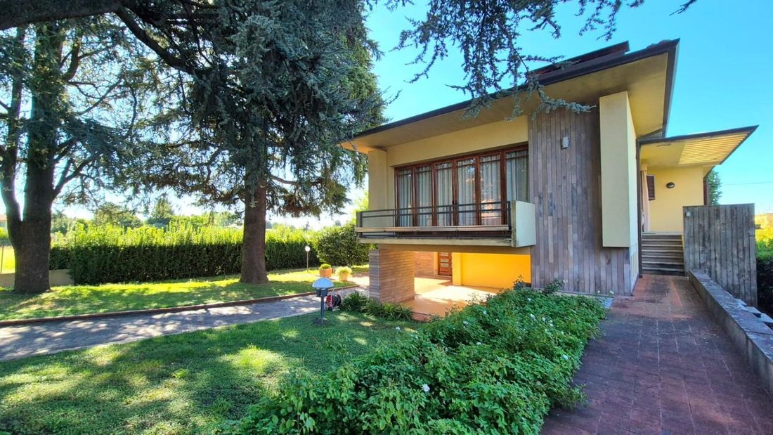 Villa in Capannori, Tuscany, Italy 4 - 18993131
