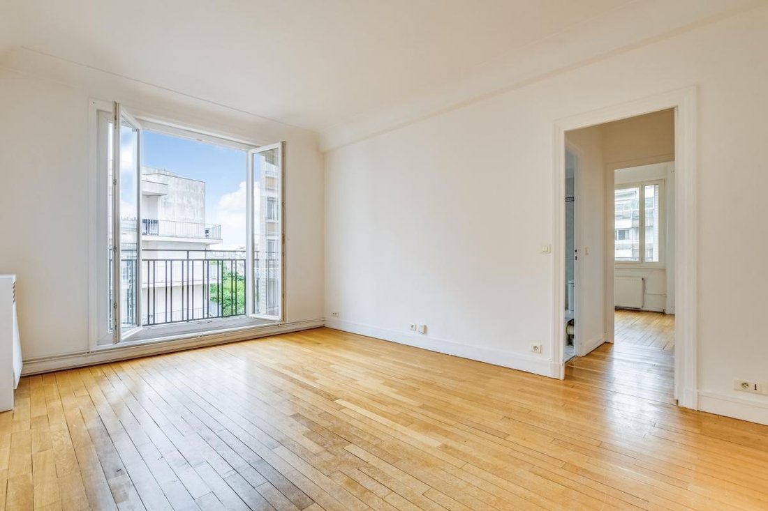 Apartment in Muette Sud, Paris 16e Arrondissement, Paris 5 - 18993889
