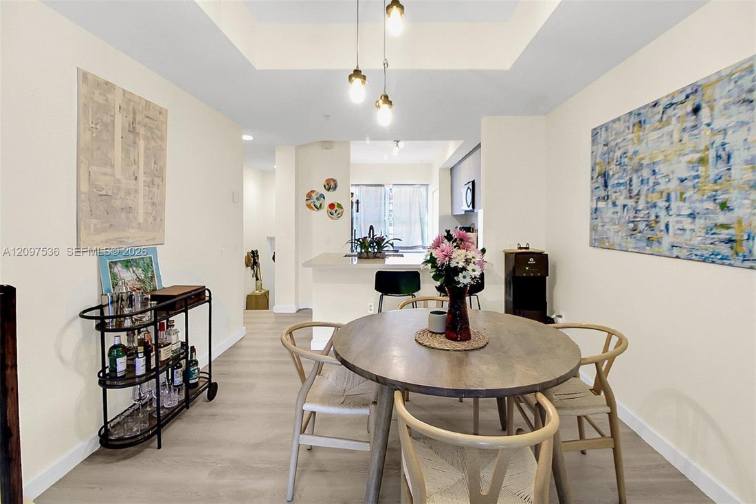 Condo in Miami, Florida, United States 4 - 18996371