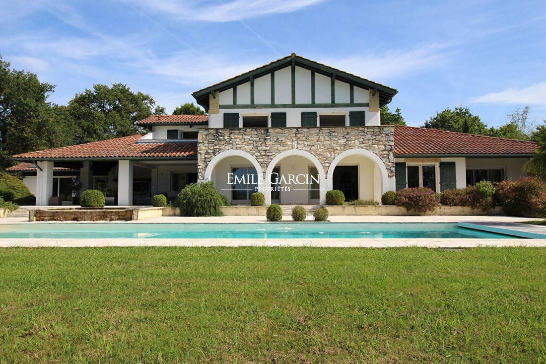 Villa in Arcangues, Nouvelle-Aquitaine, France 1 - 18994317