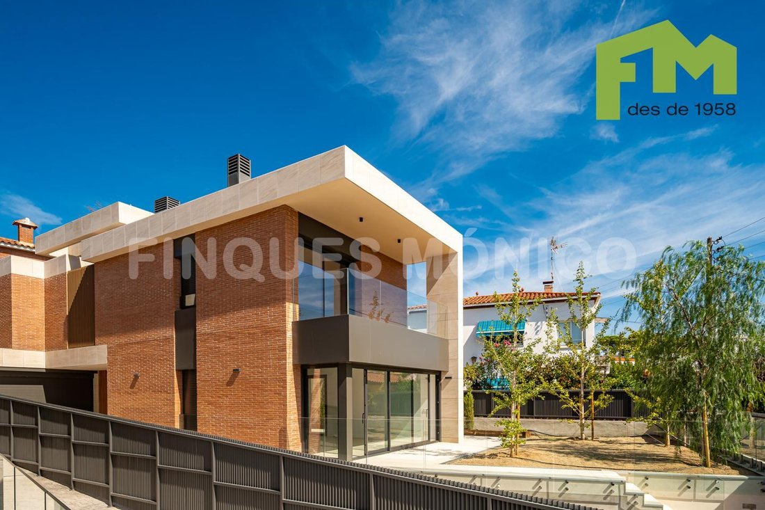 Villa in Premia de Dalt, Catalonia, Spain 3 - 18993592