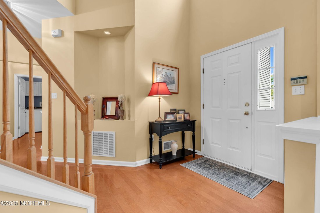 House in Manalapan Township, New Jersey, United States 4 - 18992954