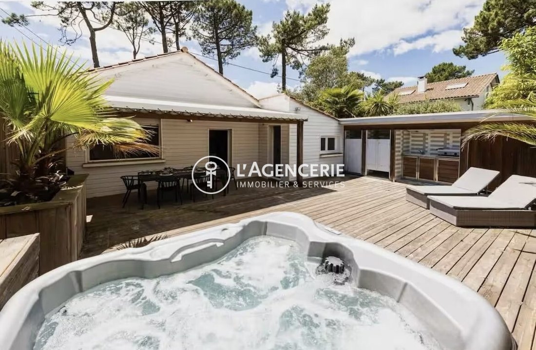 House in Lege Bourg, Lège-Cap-Ferret, France 1 - 18997906