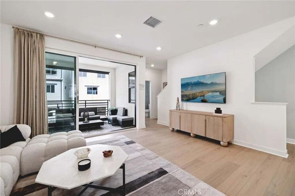 Townhouse in Los Angeles, California, United States 2 - 18995907