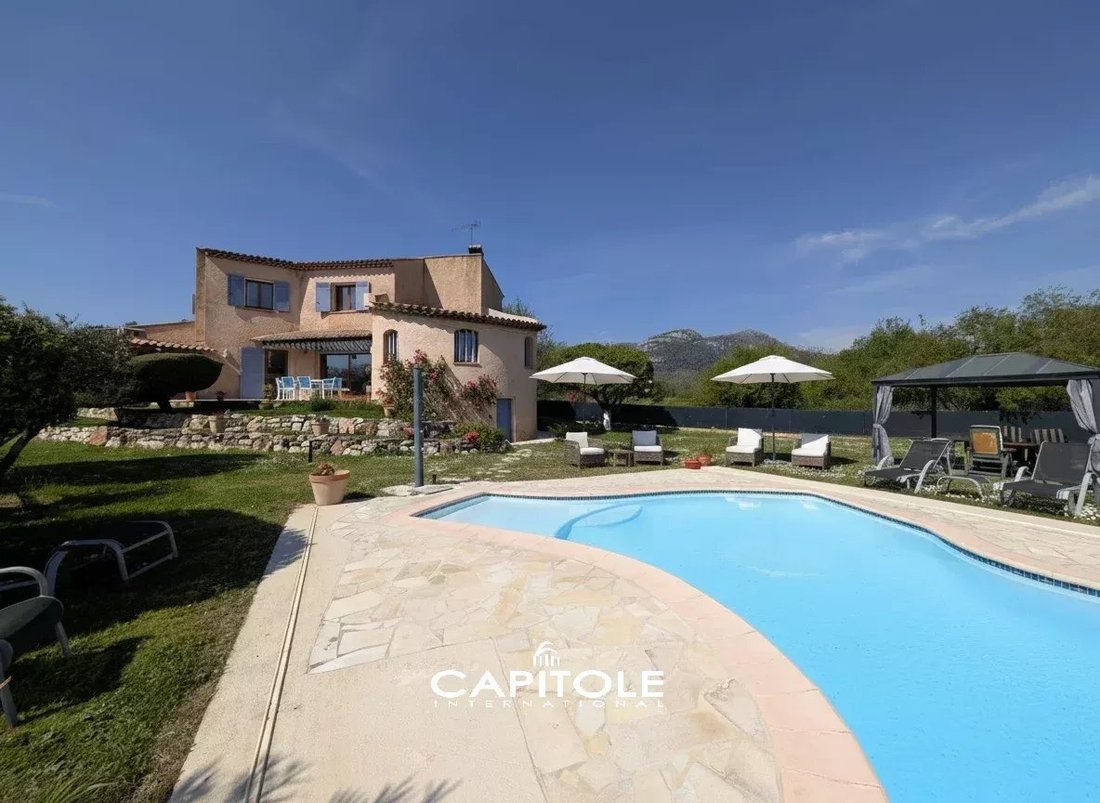 Villa in Nord, La Gaude, France 1 - 18994140