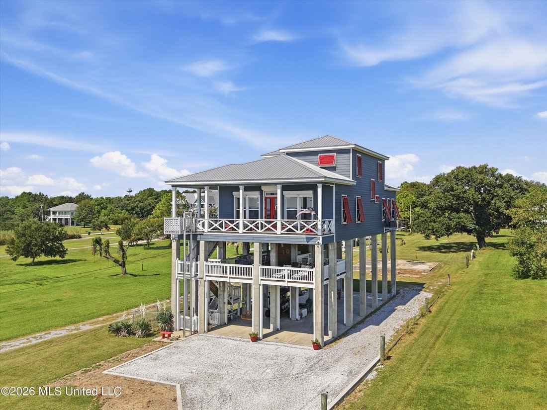 House in Waveland, Mississippi, United States 2 - 18995124