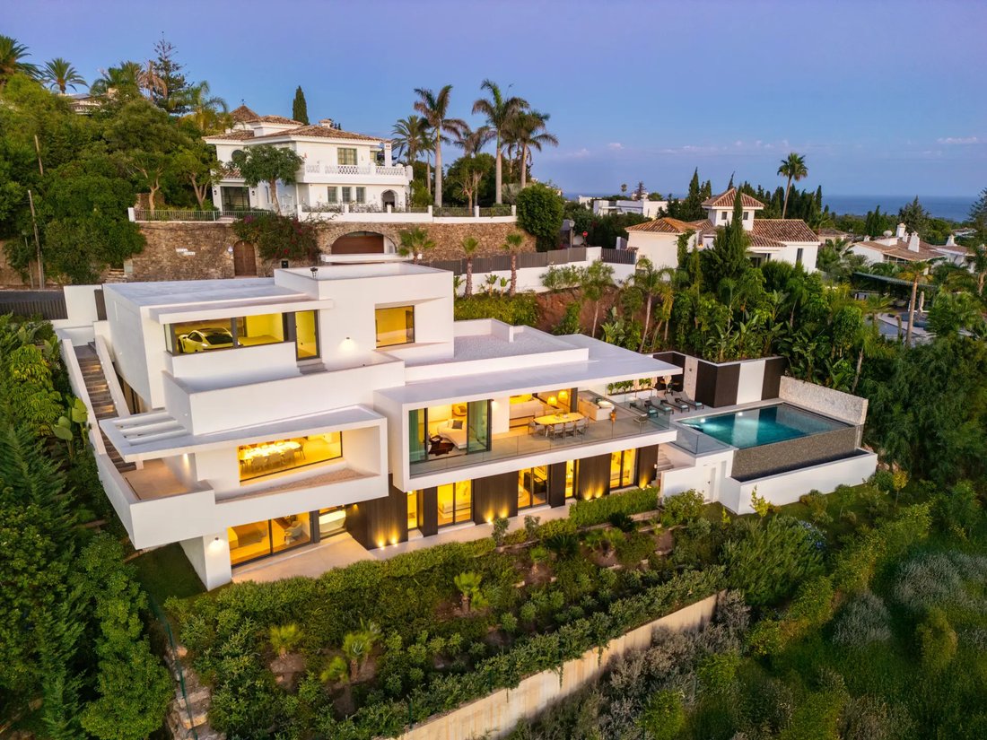 Villa in Elviria-Cabopino, Marbella, Spain 1 - 18993368