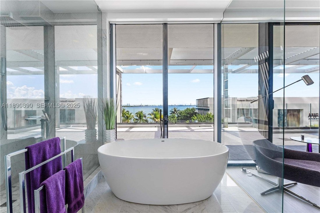 Condominio a Miami, Florida, Stati Uniti 1 - 16640736