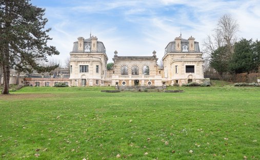 House in Le Plateau, Louveciennes, France 1