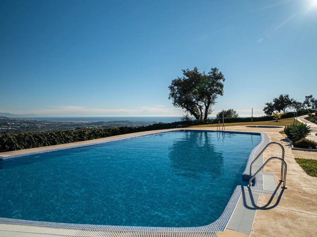 Townhouse in Marbella, Andalusia, Spain 5 - 18993319