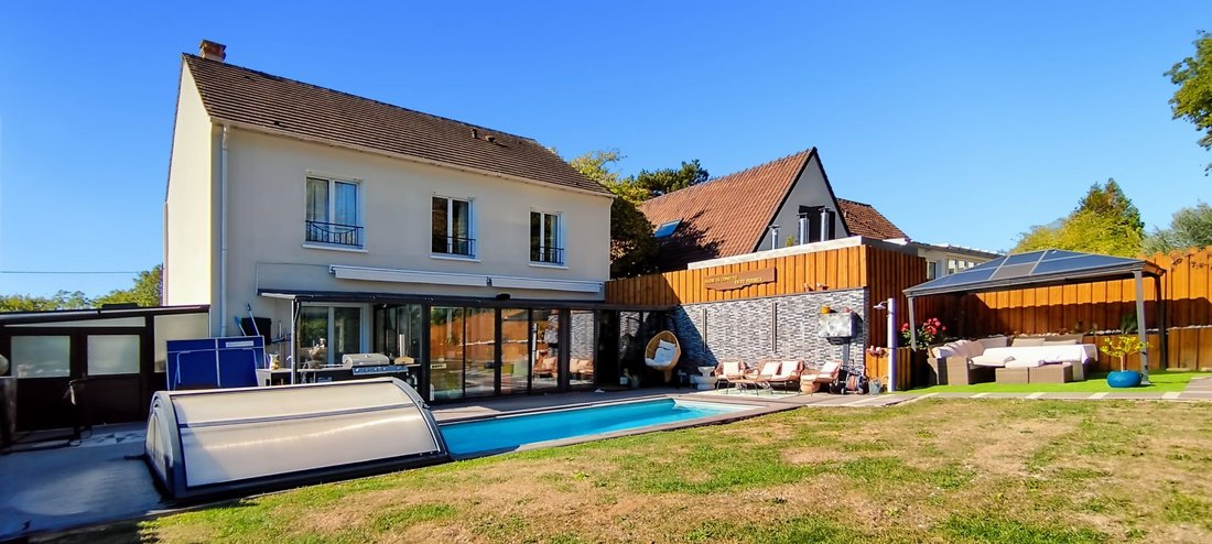 House in Taverny, Ile-de-France, France 1 - 18995987