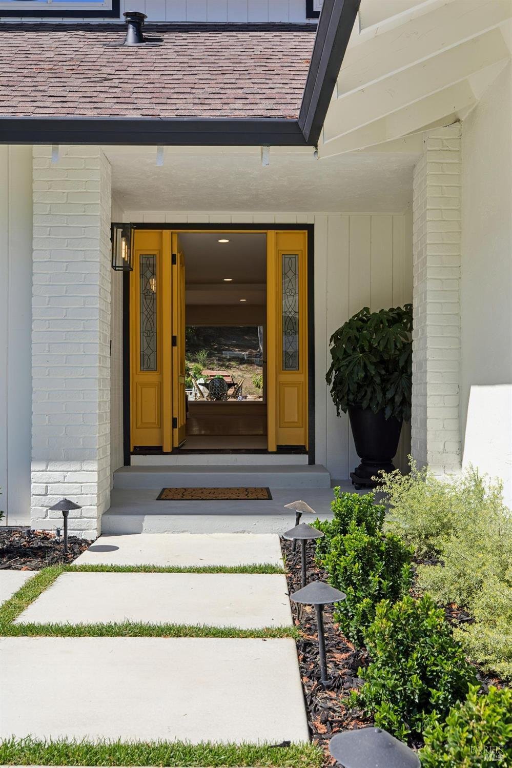 House in Novato, California, United States 5 - 18996264