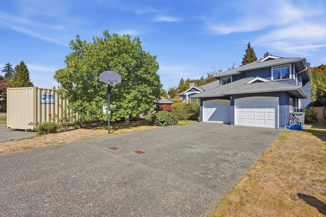 House in Surrey, British Columbia, Canada 3 - 18997880