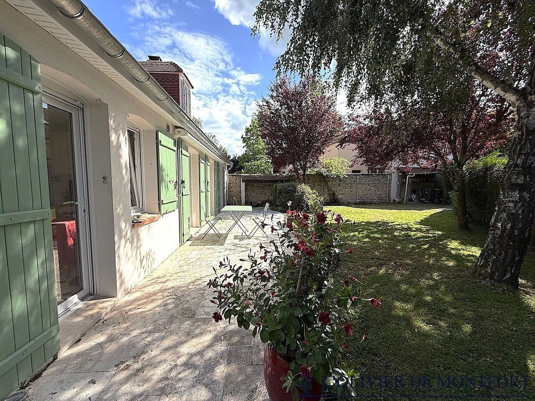 House in Montfort-l'Amaury, Ile-de-France, France 2 - 18993982