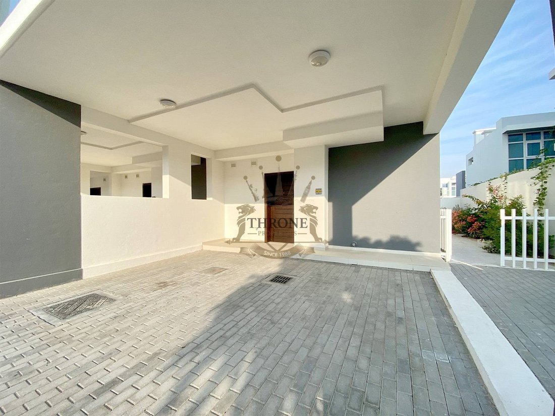 Townhouse in Damac Hills 2, Dubai, United Arab Emirates 1 - 18993599