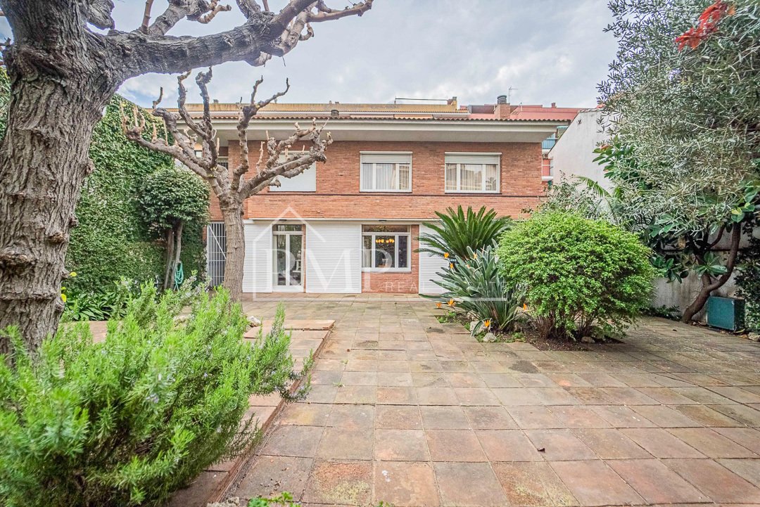 Townhouse in Pineda de Mar, Catalonia, Spain 2 - 18995762