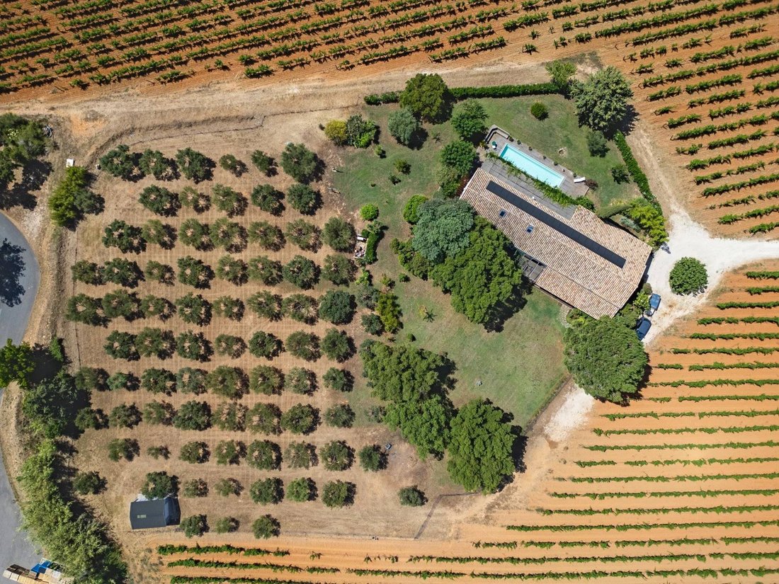Domaine à La Londe-les-Maures, Provence-Alpes-Côte d'Azur, France 2 - 18943956