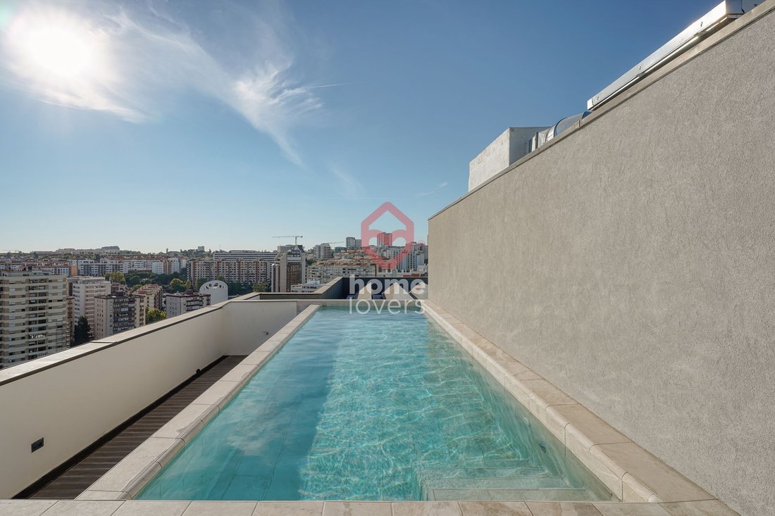 Apartment in Alges, Lisbon, Portugal 2 - 18996526
