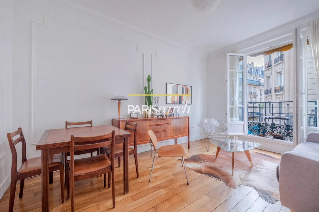 Apartment in Grandes Carrières-Clichy, Paris 18e Arrondissement, Paris 4 - 18993653