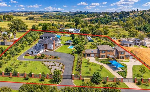 House in Lanseria, Gauteng, South Africa 1