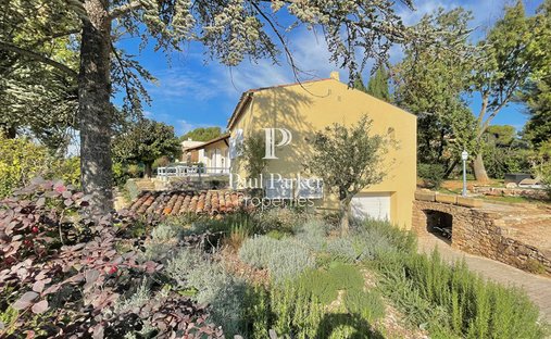 Villa in Granettes-Jauberte-Sainte Anne, Aix-en-Provence, France 1
