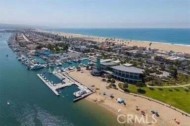 Newport Beach, California, United States 5 - 18995812
